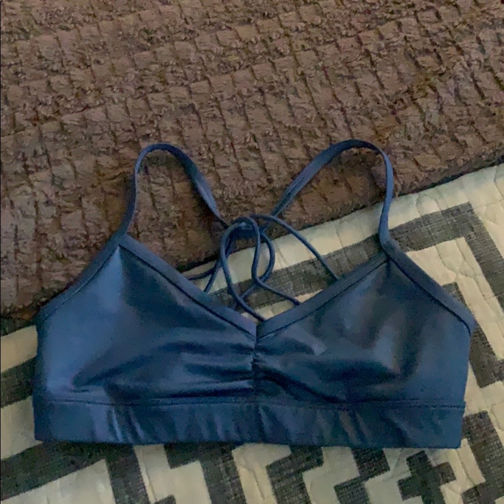 Alo yoga sports bra